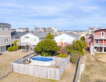 The Purple Whale semi oceanfront home in Nags Head