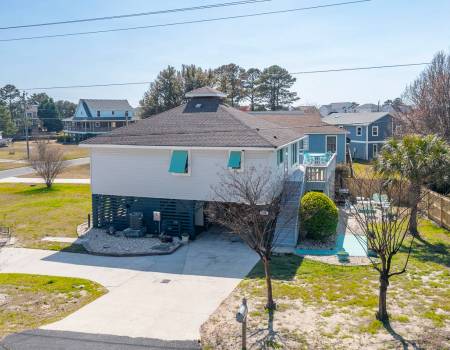 Champagne Shores soundside home in KDH