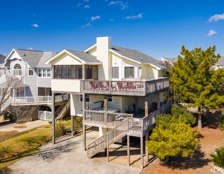 Happy Days oceanside home in Corolla