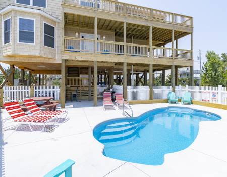 Ocean Oasis cottage in Waves NC