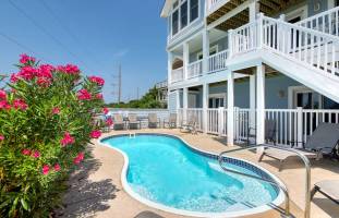 Sound Barrier soundfront home in Kitty Hawk, NC