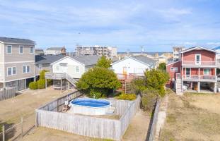 The Purple Whale semi oceanfront home in Nags Head