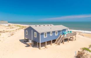 Escape Oceanfront Home in South Nags Head
